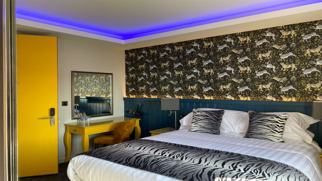 CROWN BEDROOM IMAGE