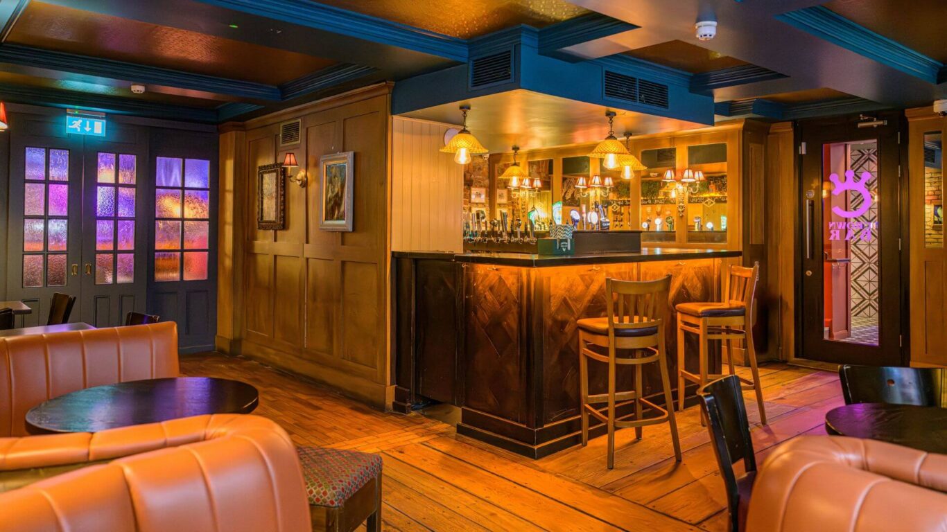 Front Bar Image Crown